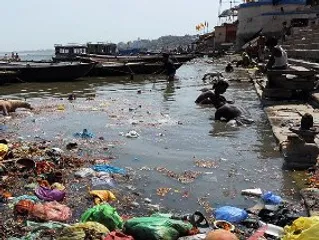 Government mulling law to punish those polluting Ganga