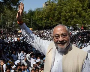 Enjoy a healthy relationship with Narendra Modi: Brother Prahlad