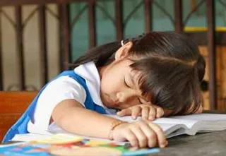 Read aloud with newborns, young kids for lifelong benefits: Study