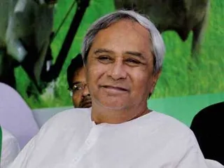 Naveen Patnaik swings both ways!