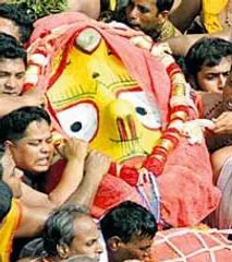 Cop touches Devi Subhadra’s idol during Niladri Bije in Odisha's Puri