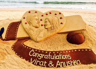 Anushka Sharma praises Odisha's Sudarsan Pattnaik for congratulatory sand art