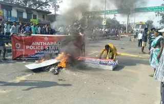 Locals torch police station in Odisha's Sambalpur over custodial death