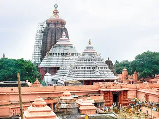Odisha:  Puri Jagannath temple admin bows to protestors, says no queue for local devotees