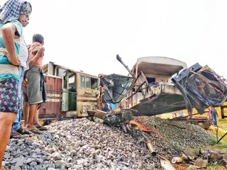 Goods train derails in Odisha's Angul, pointsman dies