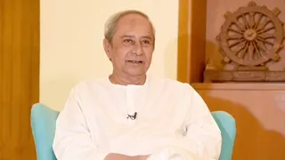 Odisha CM gives away Biju Patnaik Bravery, Sports Awards