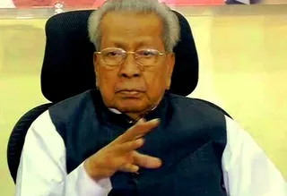 Biswa Bhusan Harichandan takes oath as AP Governor