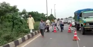 Major cracks appear on Kathajodi bridge in Odisha