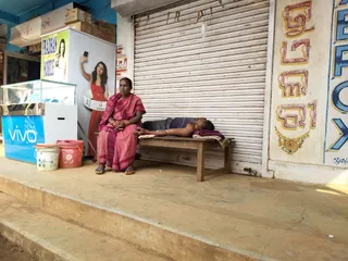 Healthcare goes for a toss as patient administered IV fluid near shop in Odisha