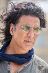 Akshay Kumar unveils 'Ram Setu' look, begins shoot