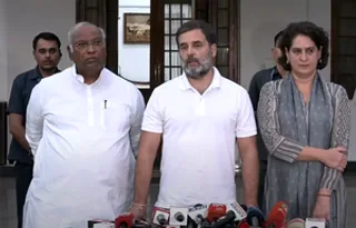 Am 'sad' but 'consoled' that Priyanka will be there to represent you, Rahul tells people of Wayanad