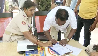 ‘Bar girl’ found dead under mysterious circumstances in Odisha capital; family alleges murder