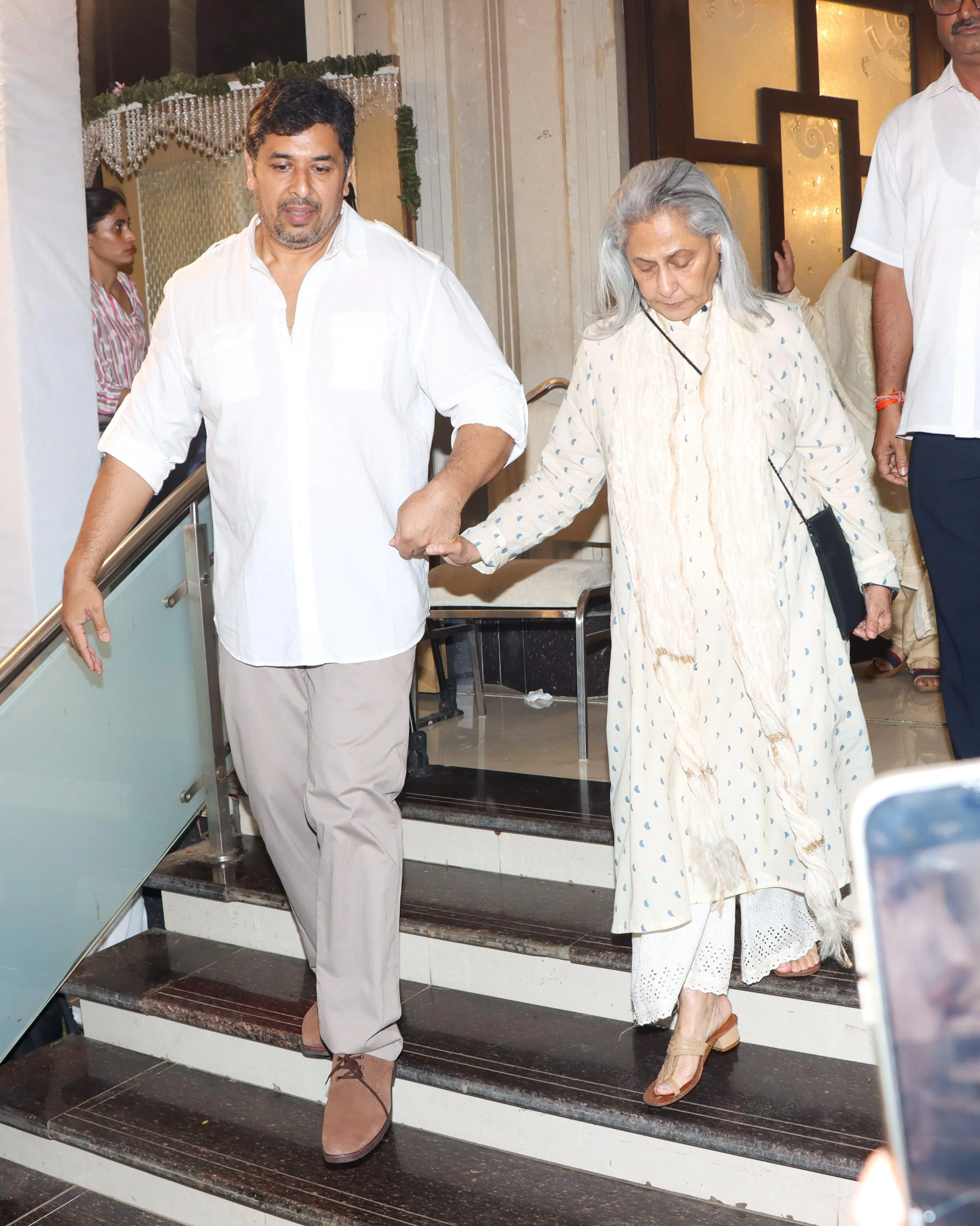 Many stars from the film fraternity were seen at the prayer meet of late director composer Rono Mukherjee