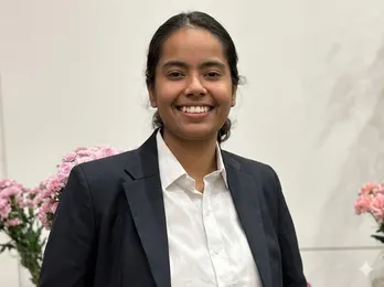 Vanshika Manganani CA TOPPER