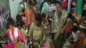 a woman give job opportunities