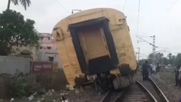 Passenger Train Derails