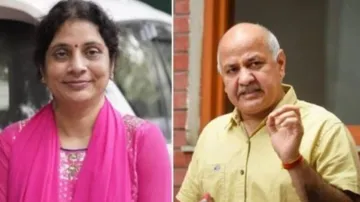 Manish Sisodia with wife