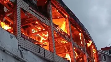 Fire Breaks Out In Hotel 