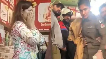 pakistan woman harassment