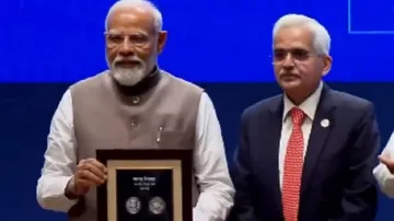 PM Modi & RBI Governor 