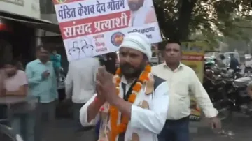 slippers-for-campaigning