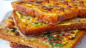Bread masala toast