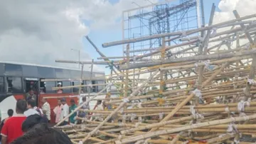  light gate structure collapses