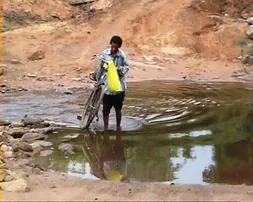 ବୌଦ୍ଧ: ସରୁନି କରଡ଼ାକୋଠା ନାଳ ପୋଲ କାମ, ବର୍ଷର ୪ମାସ ଜଳବନ୍ଦୀ ଜୀବନ ବିତାଉଛନ୍ତି  ୧୮ଟି ଗାଁର ଲୋକ