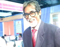 ଚିହ୍ନିଲେ ଦେଖି ଇଏ କିଏ ? ‘ଓଡ଼ିଶା ରିପୋର୍ଟର’ ନ୍ୟୁଜ୍ ଡେସ୍କରେ ଅମିତାଭ ବଚ୍ଚନ !