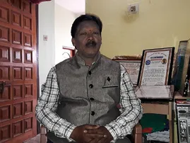 ଗାଁର ପ୍ରଥମ ମାଟ୍ରିକୁଲେଟ୍, ଗ୍ରାଜୁଏଟ୍ ଓ ବିଏଡ୍: ଏବେ ପ୍ରଥମ ରାଷ୍ଟ୍ରପତି ପୁରସ୍କାରପ୍ରାପ୍ତ ଶିକ୍ଷକ