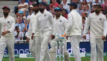 ଇଂଲଣ୍ଡର ବ୍ୟାଟିଂ ବିପର୍ଯ୍ୟୟ, ଲଞ୍ଚ୍‌ ସୁଦ୍ଧା ୮୪/୪