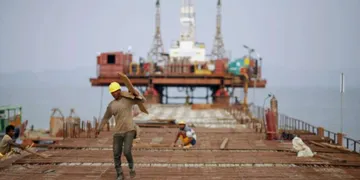 ପାରାଦୀପ ସମେତ ସବୁ ବନ୍ଦର ଶ୍ରମିକଙ୍କ ପାଇଁ ନୂଆ ମଜୁରି ଚୁକ୍ତି