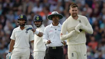 ଅମ୍ପାୟାର୍‌ଙ୍କୁ ଦୁର୍ବ୍ୟବହାର କରି ଆଣ୍ଡର୍‌ସନ୍‌ ଦଣ୍ଡିତ