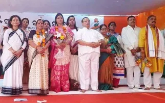 ମହିଳାଙ୍କ ପାଇଁ ହେଲପ୍ ଲାଇନ୍ ଜାରି କଲା କଂଗ୍ରେସ