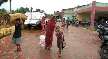 ଖାଦ୍ୟ ନାହିଁ କି ଆଉ କିଛି ସାହାଯ୍ୟ ନାହିଁ, ଲୋକେ ଛାଡୁଛନ୍ତି ବାତ୍ୟା ଆଶ୍ରୟସ୍ଥଳ