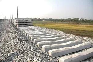 ରେଳବାଇର ସବୁଜ ଚିନ୍ତା: କାଠ ସ୍ଲିପର ବଦଳରେ ଲଗାଇବ କମ୍ପୋଜିଟ୍ ସ୍ଲିପର