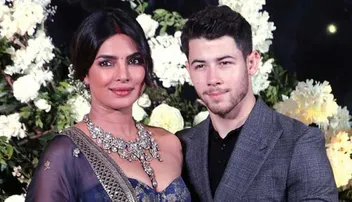 ଦେଶୀ ଗର୍ଲ ଧୂନ୍‌ରେ ନାଚିଲେ ବିଦେଶୀ ବଏ