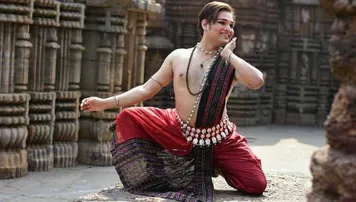 ୬୨ ଦେଶ ବୁଲି ସାରିଲେଣି ଏହି ଓଡ଼ିଶୀ ନୃତ୍ୟଶିଳ୍ପୀ