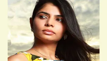 ଶାଢ଼ି ପିନ୍ଧିବା ନେଇ ଏମିତି ଉତ୍ତର ଦେଲେ ସାଉଥ୍‌ କଣ୍ଠଶିଳ୍ପୀ, ସୋଶାଲ୍‌ ମିଡିଆରେ ଭାଇରାଲ୍‌