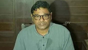 ସହିଦଙ୍କ ସମ୍ପର୍କୀୟଙ୍କୁ ତଣ୍ଟିଆ ମାରିବା ମହଙ୍ଗା ପଡ଼ିଲା: ଦେବାଶିଷଙ୍କ ବିରୋଧରେ ମାମଲା ରୁଜୁ