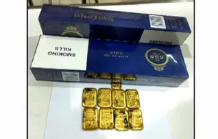 ମହିଳାଙ୍କ ବ୍ୟାଗରୁ ବାହାରିଲା ୮ଟି ସୁନା ବିସ୍କୁଟ