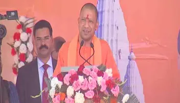 ଟେଲିଫୋନରେ ସମ୍ୱୋଧିତ କଲେ ଯୋଗୀ ଆଦିତ୍ୟନାଥ