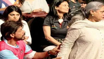 ସେଦିନ ଜୟା ରାଗିଗଲେ, ଚାପୁଡ଼ା ଖାଇଥାନ୍ତେ ଶାହାରୁଖ୍‌ !