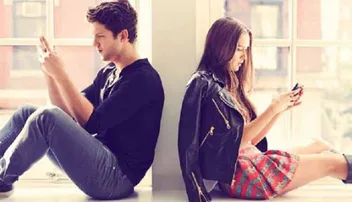 ସୋଶାଲ୍‌ ମିଡିଆ ବ୍ୟକ୍ତିଗତ ଜୀବନରେ ଆଣୁଛି ଦୂରତା