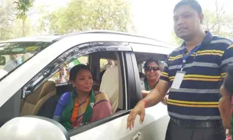 ବିଜେଡି ଲୋକସଭା ପ୍ରାର୍ଥୀ ସୁନୀତା ବିଶ୍ୱାଳଙ୍କୁ ଅଟକାଇଲା ପୁଲିସ୍‌