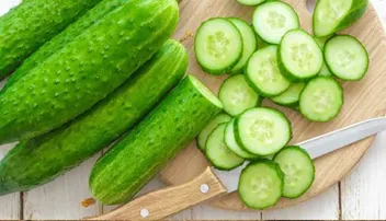 ଖରାଦିନେ ଅଧିକ ପରିମାଣରେ କାକୁଡ଼ି ଖାଉଛନ୍ତି କି ?