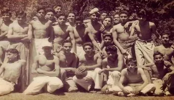 ୬୨ ବର୍ଷ ପୂର୍ବର ଫଟୋ ଶେଆର୍‌ କଲେ ଅମିତାଭ୍‌