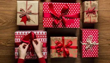 ଉପହାର ସମ୍ପର୍କକୁ ମଧୁର କରିଥାଏ, ହେଲେ ଆପଣଙ୍କ ଉପହାର ଆଣୁନି ତ ତିକ୍ତତା, ଜାଣିବେ କିପରି?