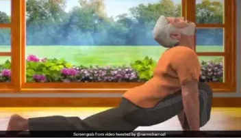 ପ୍ରତିଦିନ ‘ସୂର୍ଯ୍ୟ ନମସ୍କାର’ କରି ରୁହନ୍ତୁ ସୁସ୍ଥ, ପ୍ରଧାନମନ୍ତ୍ରୀ ଶେଆର୍‌ କଲେ ଆଉ ଏକ ଯୋଗ ଭିଡିଓ