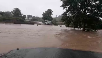 ଲଗାଣ ବର୍ଷା: ରାଜ୍ୟରେ ୯ ମୃତ, ୭ ଜିଲ୍ଲାର ୨ଲକ୍ଷ ପ୍ରଭାବିତ, ମହାନଦୀରେ ବନ୍ୟା ଆଶଙ୍କା